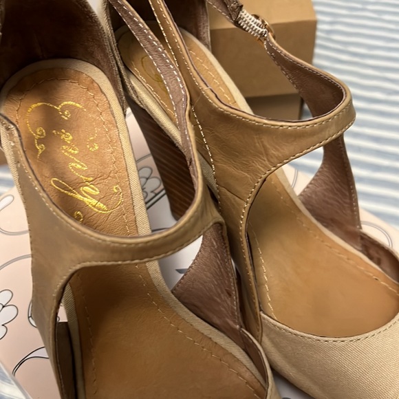 Envy (Anthropologie) canvas and leather heels - Picture 6 of 6